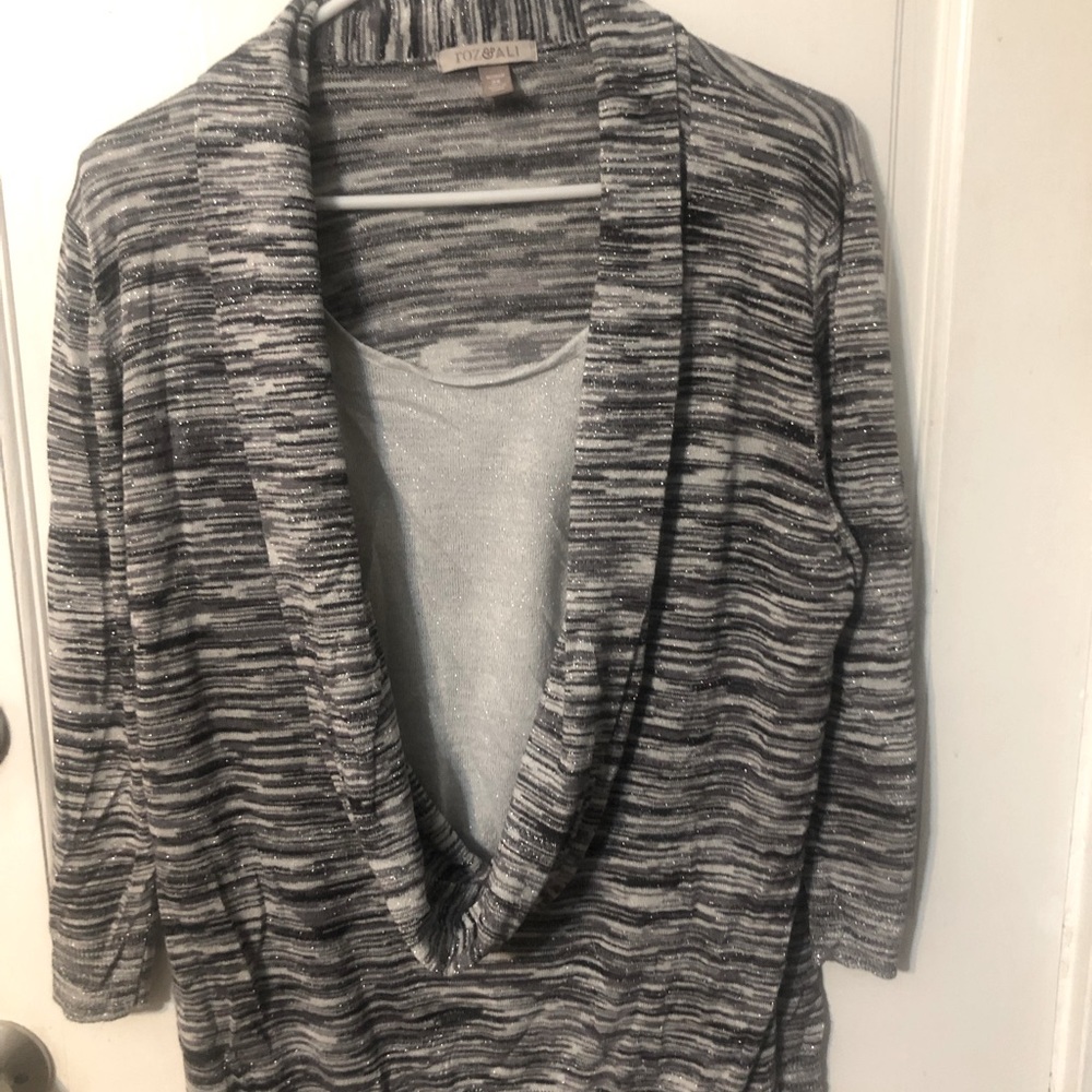 Roz and Ali women’s 2x sweater . Silver gray. 3/4 sleeves